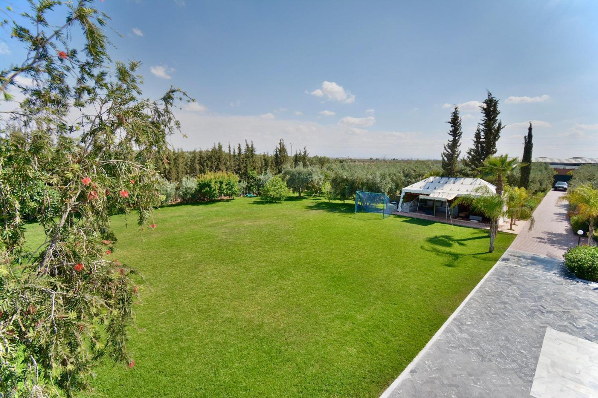 Ferme De Vacances Avec Une Grande Villa A Marrakech มาร์ราเกช ภายนอก รูปภาพ